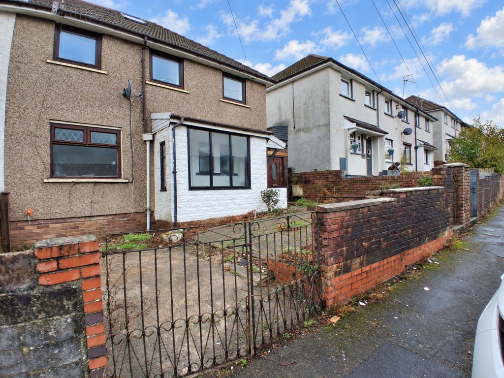 Property photo 1 of 27