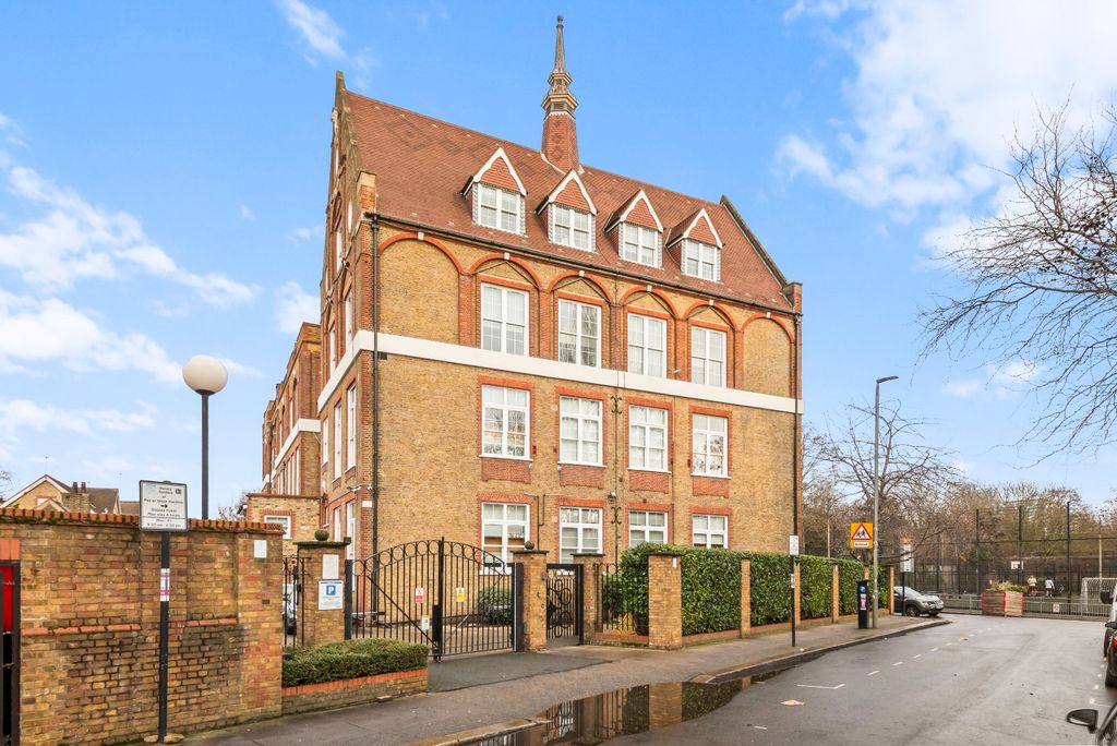 Property photo 3 of 12