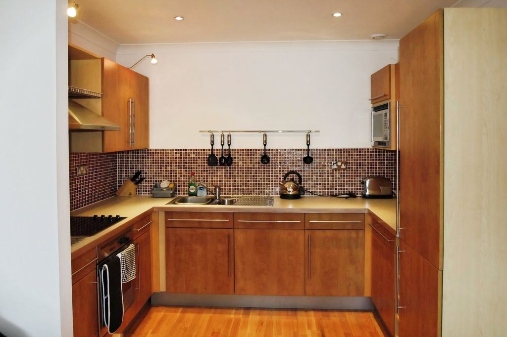 Property photo 3 of 9 Picture No. 32
