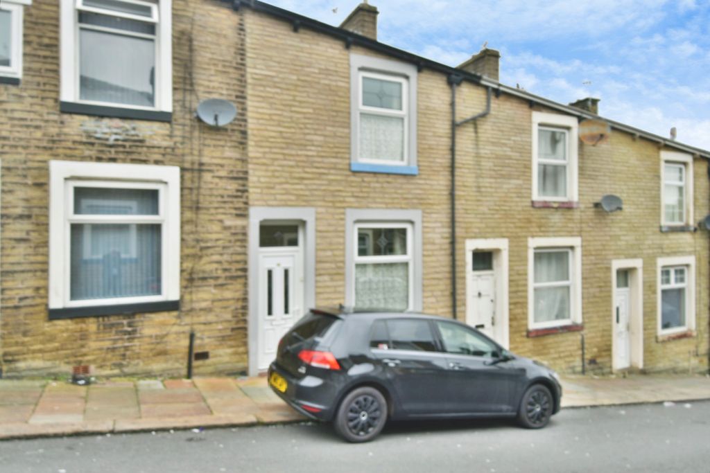 Property photo 1 of 7