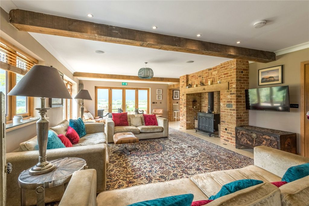 Property photo 3 of 23 Drawing Room