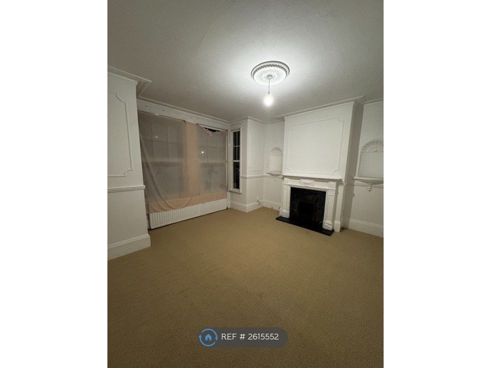 Property photo 2 of 7 Room 1