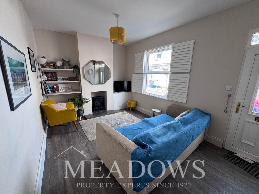 Property photo 2 of 8