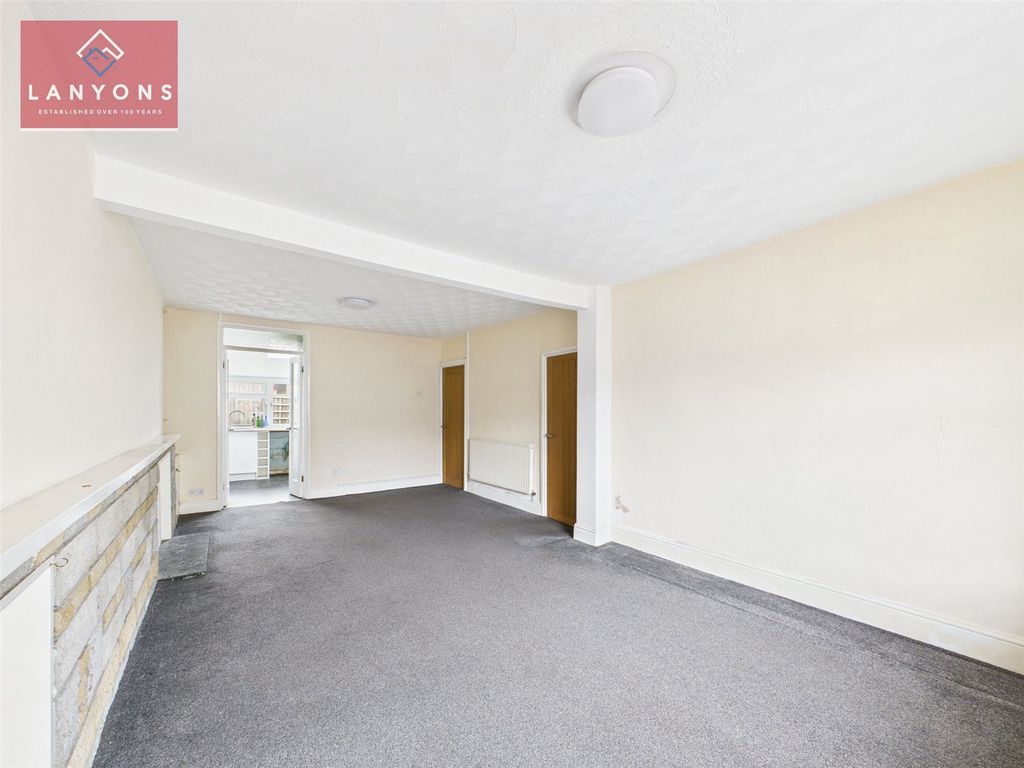 Property photo 3 of 12 Picture No. 04