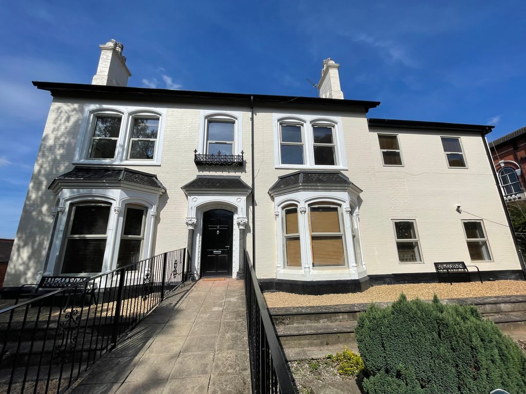 Property photo 3 of 9 Front 