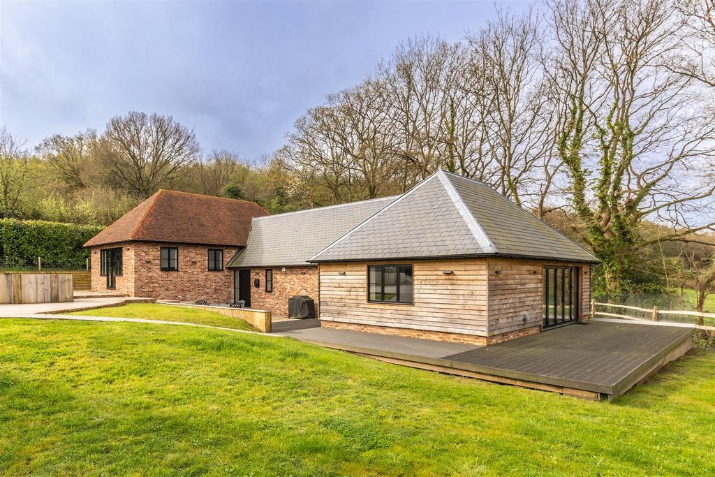 Property photo 3 of 53