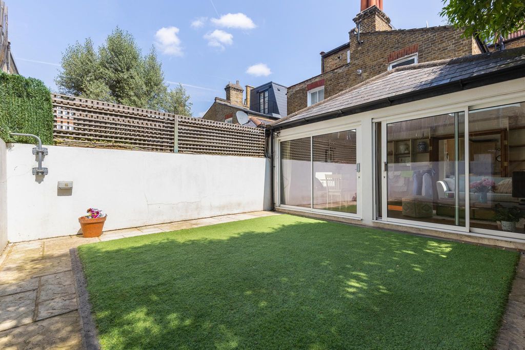 Property photo 2 of 14 Image