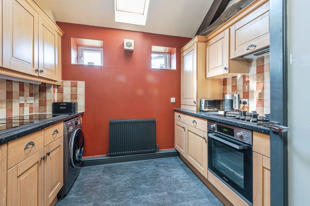 Property photo 3 of 17