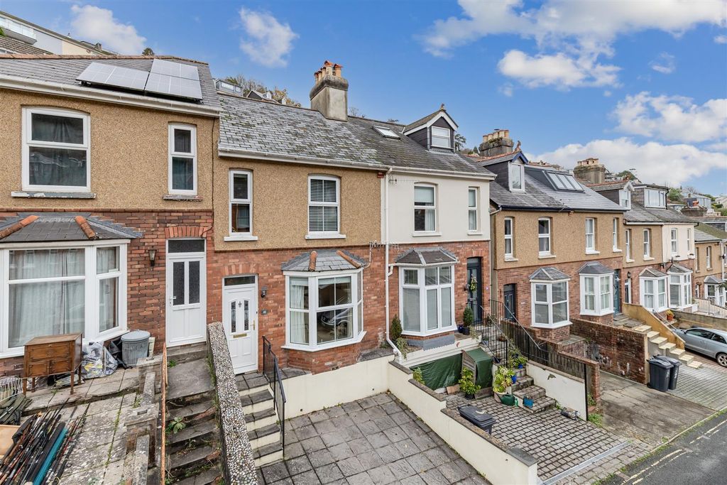 Property photo 1 of 16 A02 - 40 Ford Valley, Dartmouth - 251205.Jpg