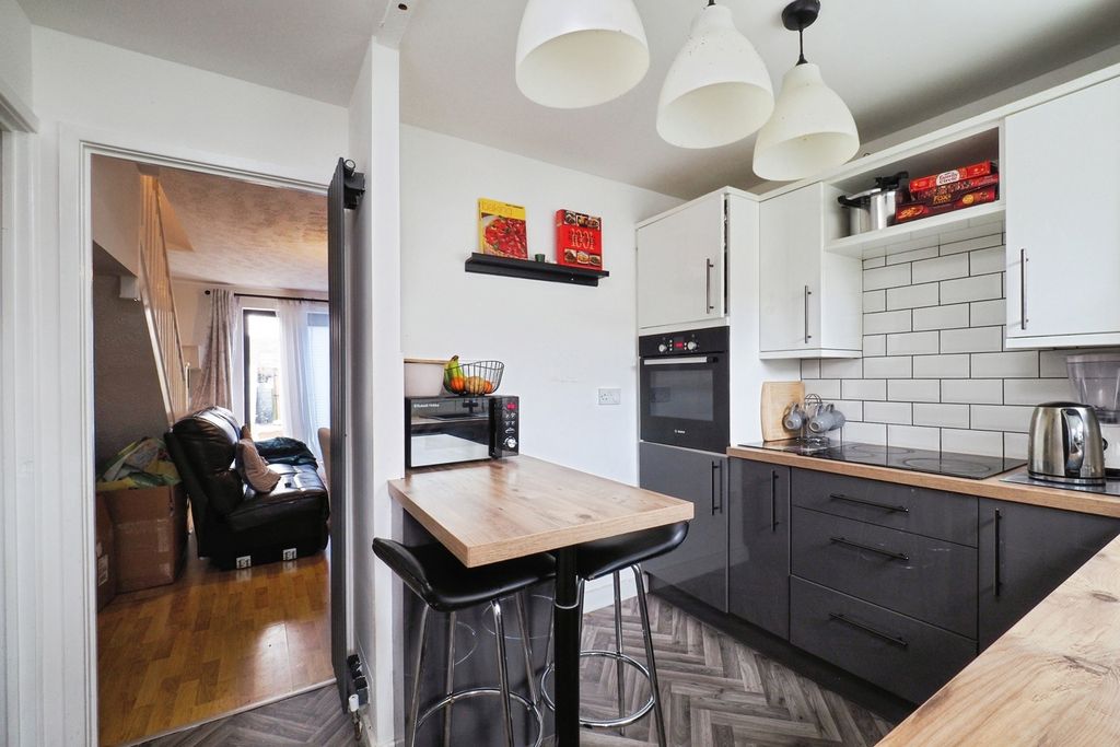 Property photo 3 of 15 Pbox-Img.Jpg