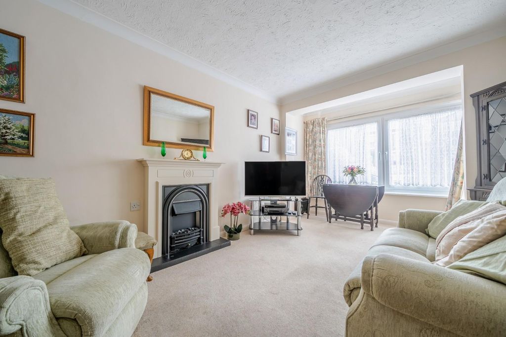 Property photo 3 of 19 1397501-10-695F9Fd8B90E4.Jpg