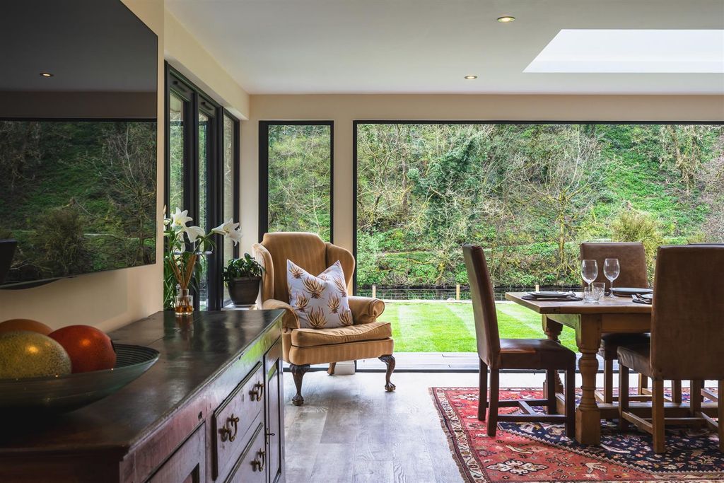 Property photo 2 of 41 Dining Kitchen