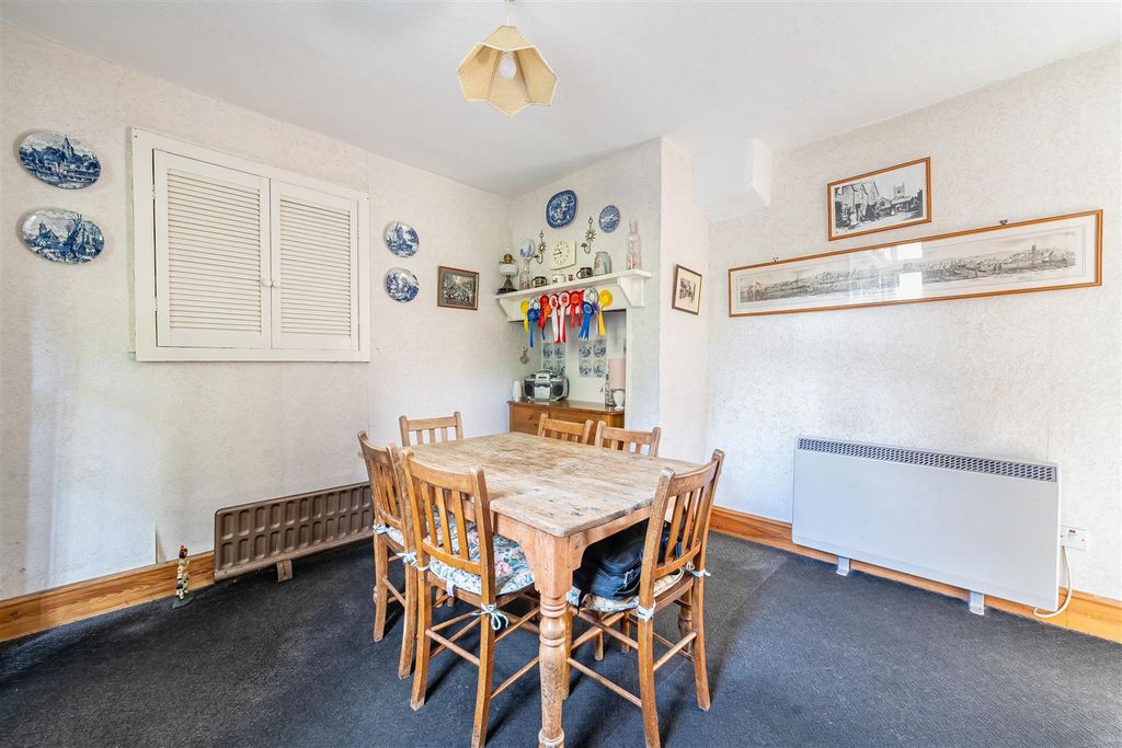 Property photo 3 of 16 Dining Room