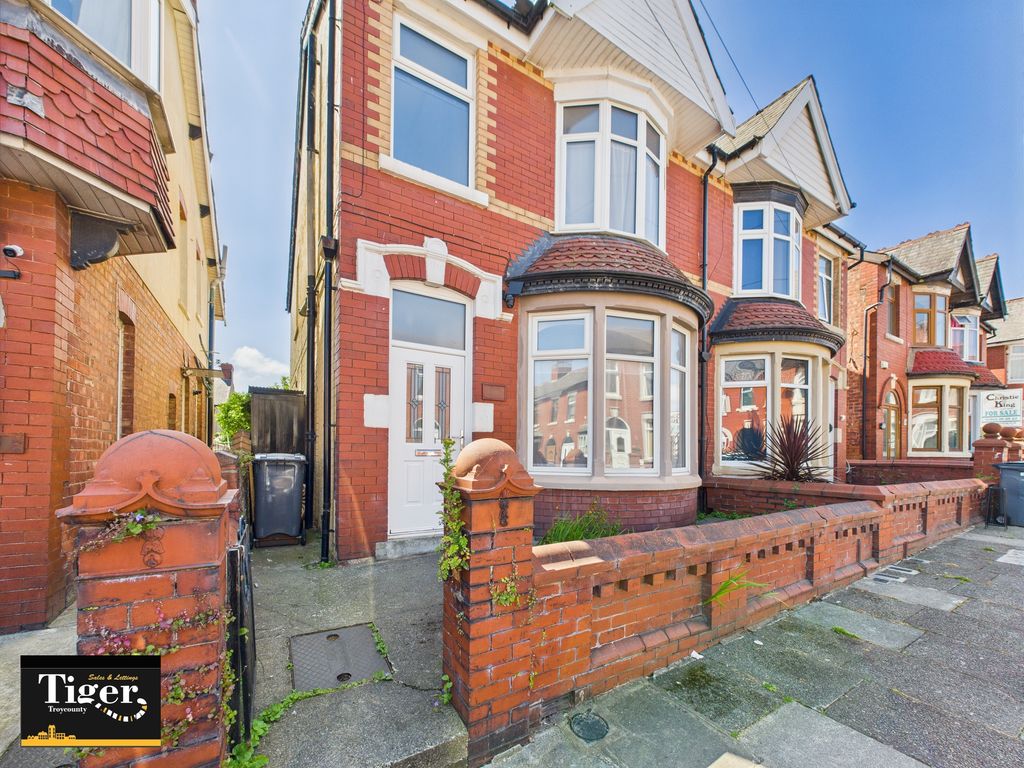 Property photo 1 of 18 Cam03440G0-Pr0362-Still022