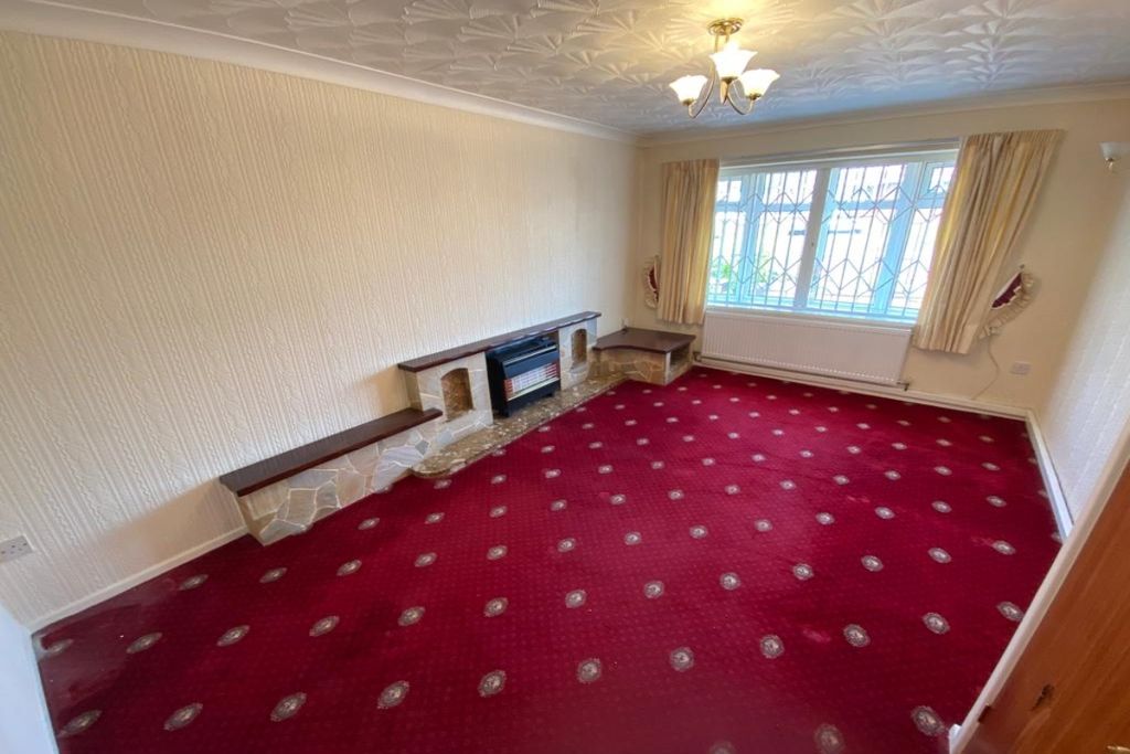 Property photo 2 of 9 Lounge Area