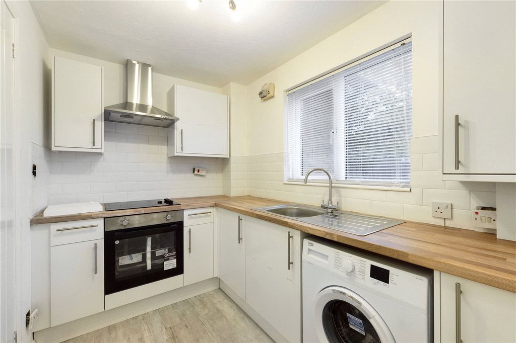 Property photo 3 of 7 Picture No. 10