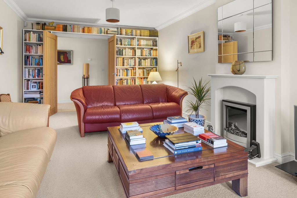 Property photo 3 of 19 3