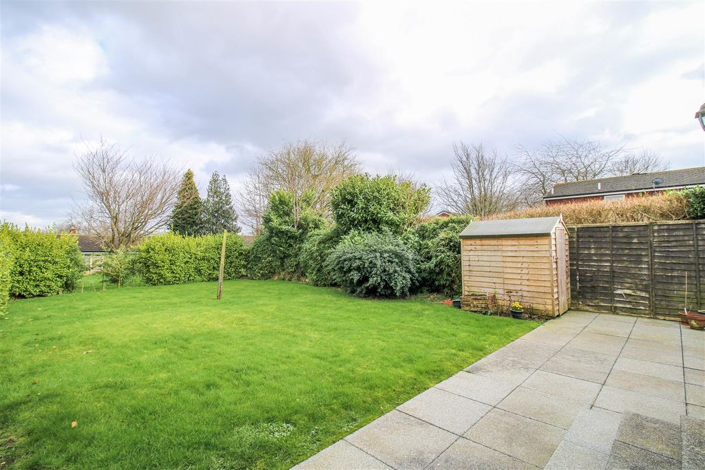 Property photo 1 of 10 Outside