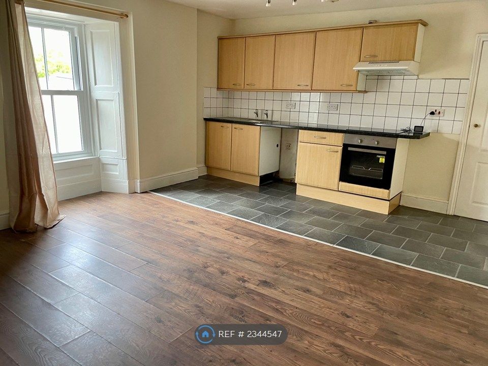 Property photo 2 of 18 Huge Kitchen Breakfast Room