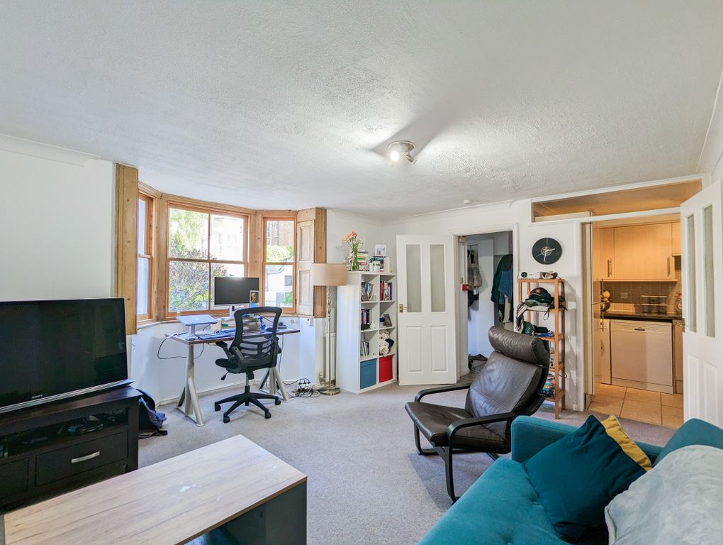 Property photo 2 of 8