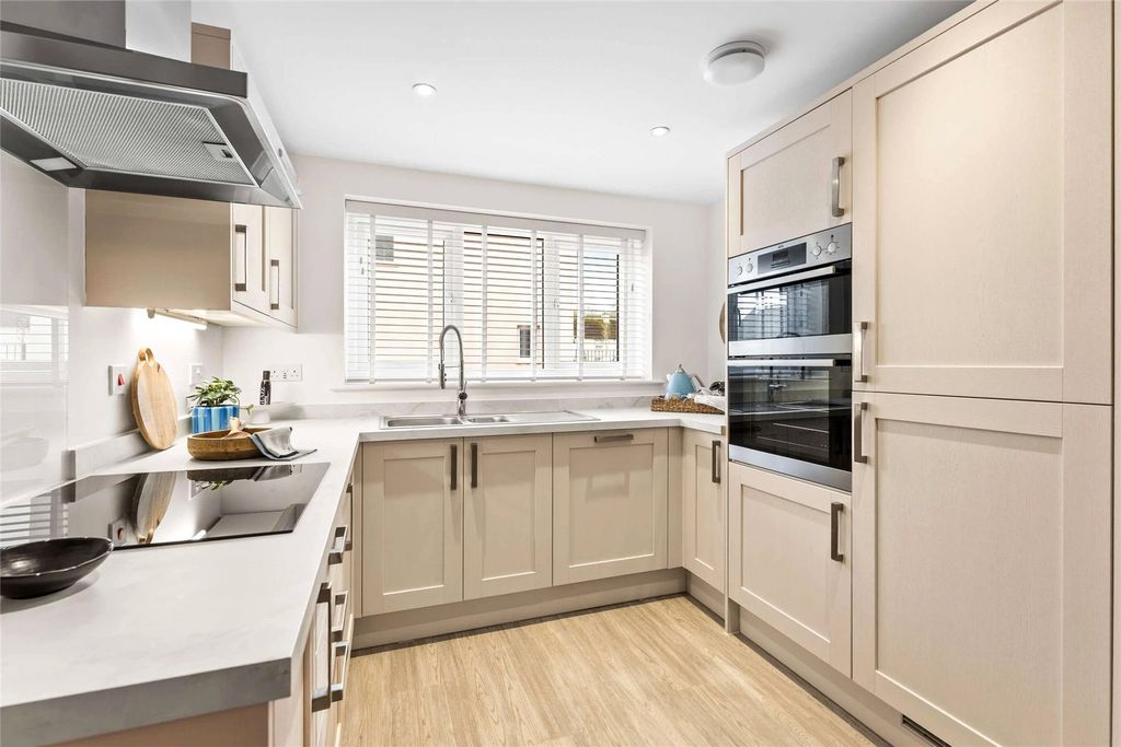 Property photo 2 of 17 Kitchen