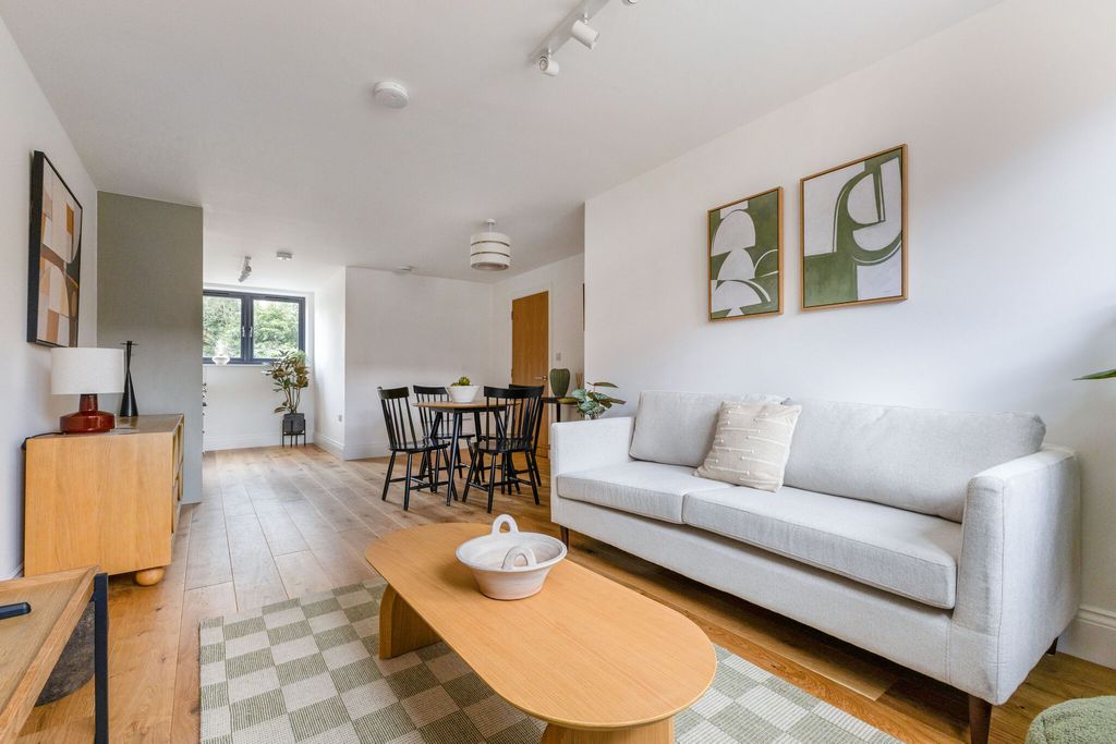 Property photo 2 of 7 Open Plan Living