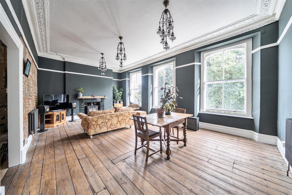 Property photo 2 of 39 1526668 (7).Jpg