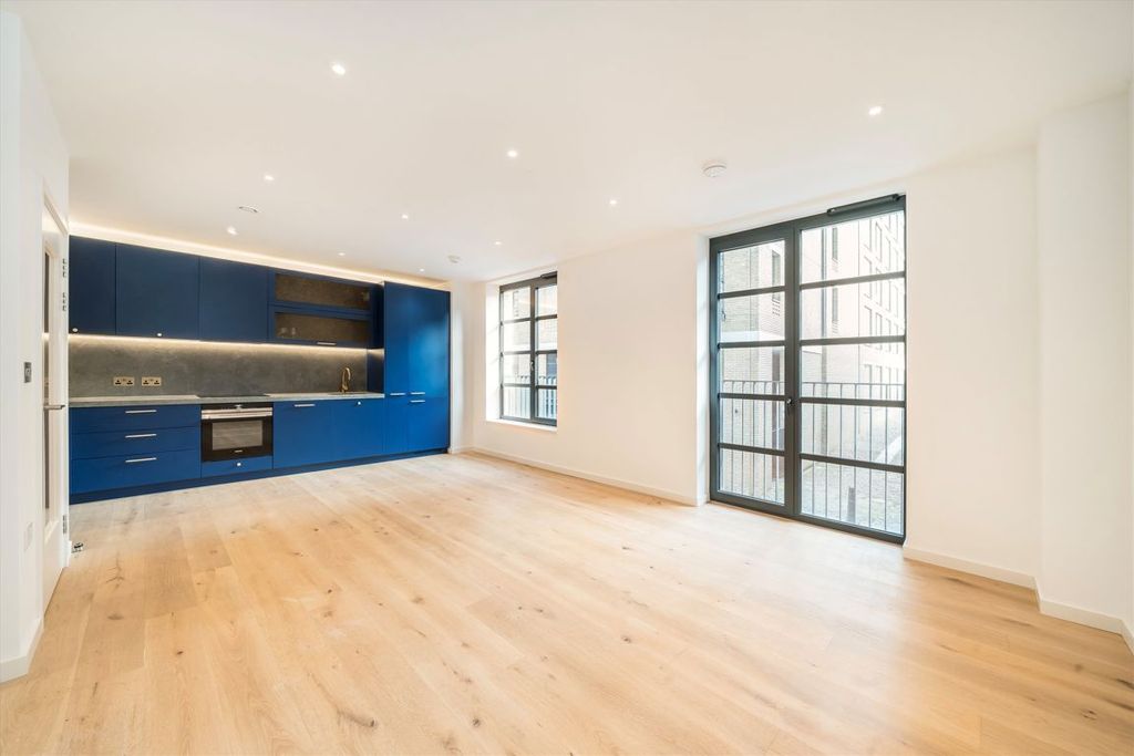 Property photo 3 of 23