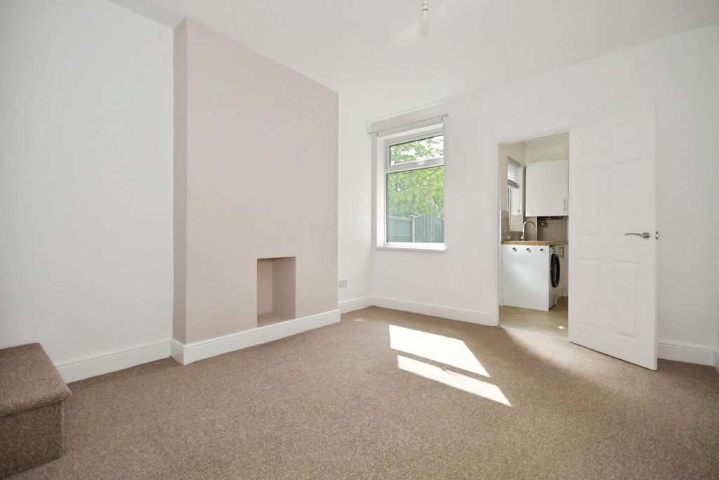 Property photo 3 of 18 Pbox-Img.Jpg