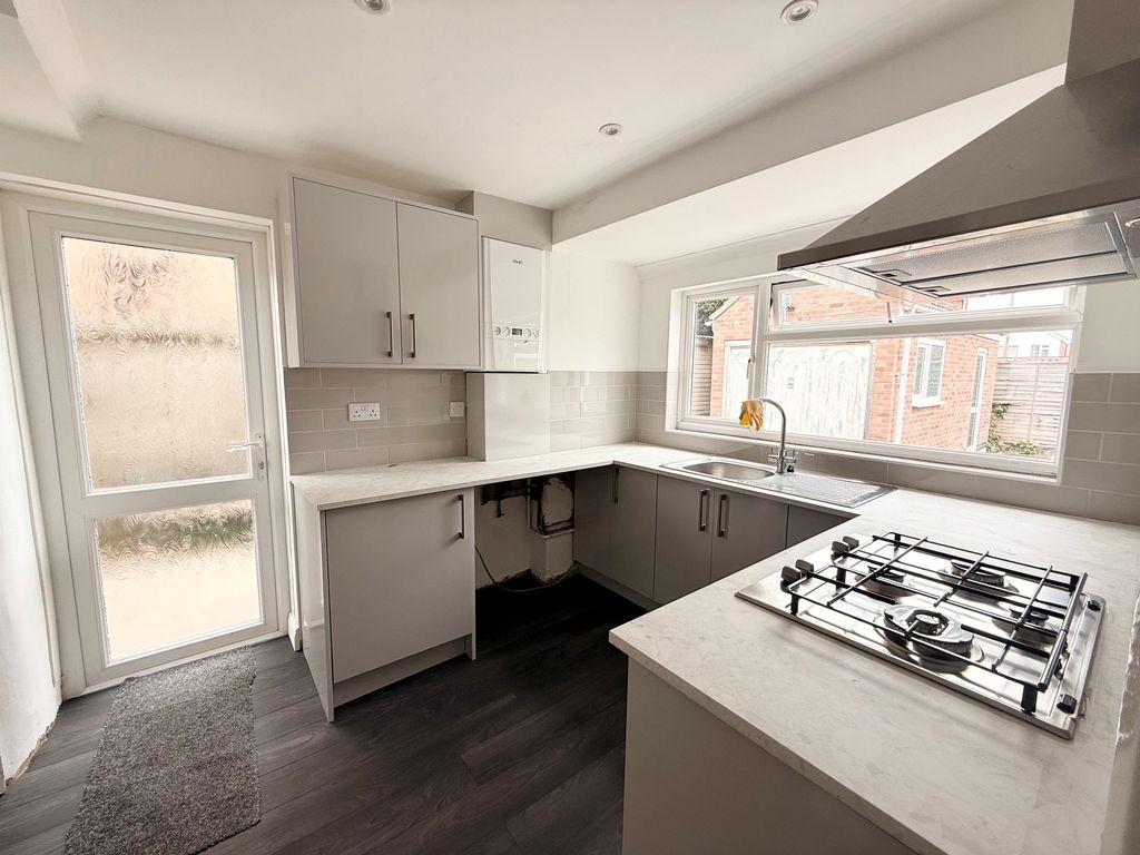 Property photo 3 of 15 Kitchen