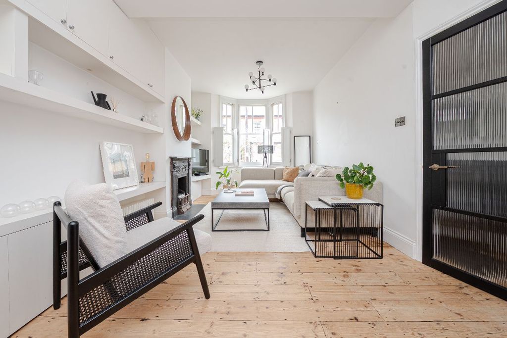 Property photo 2 of 29