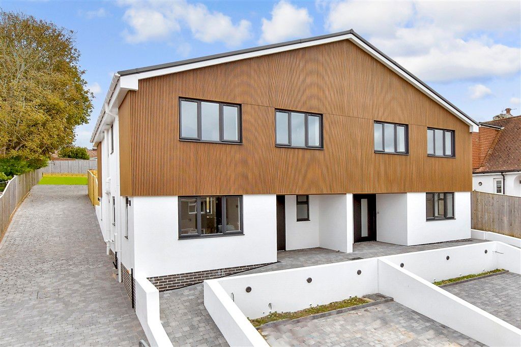 Property photo 2 of 15 Front