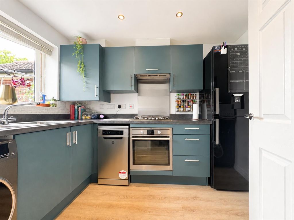 Property photo 2 of 18 Kitchen..Png