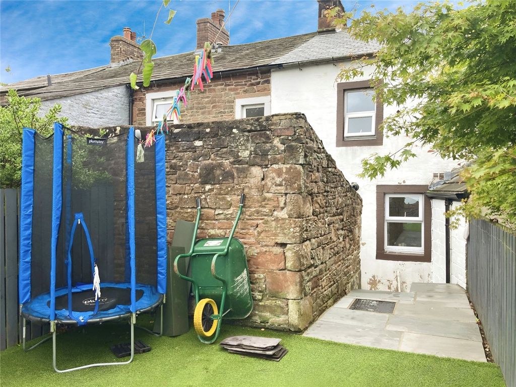 Property photo 2 of 11 Rear Garden.