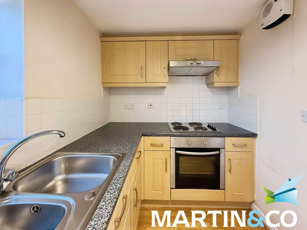 Property photo 3 of 12 B5F01976-Img-20250425-Wa0104