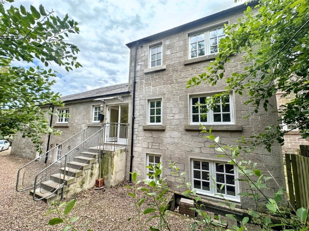 Property photo 1 of 31