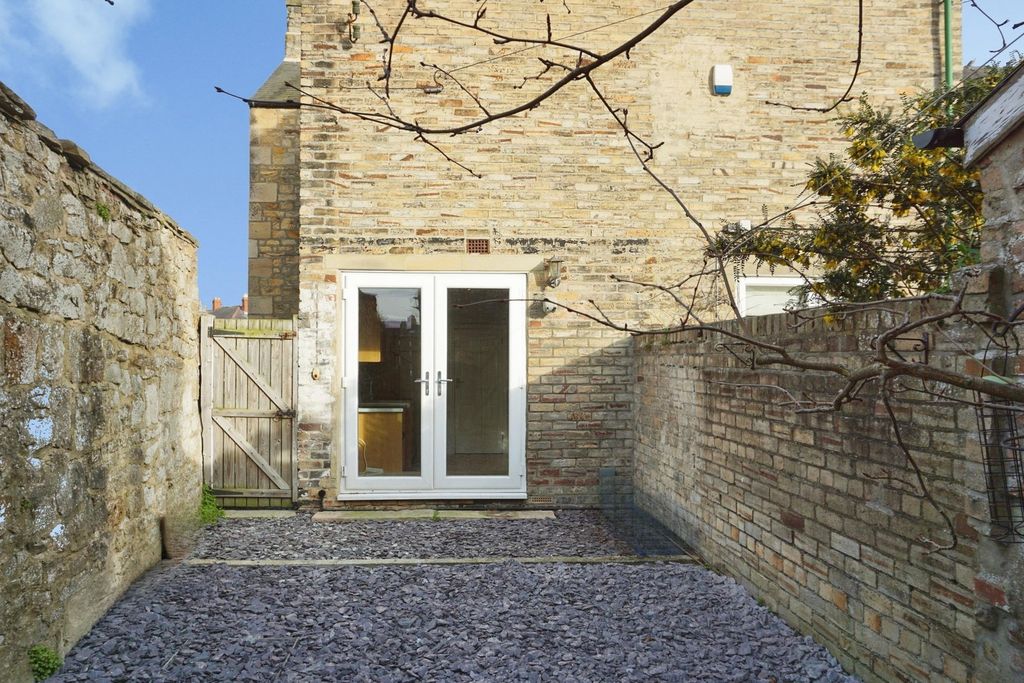 Property photo 2 of 24