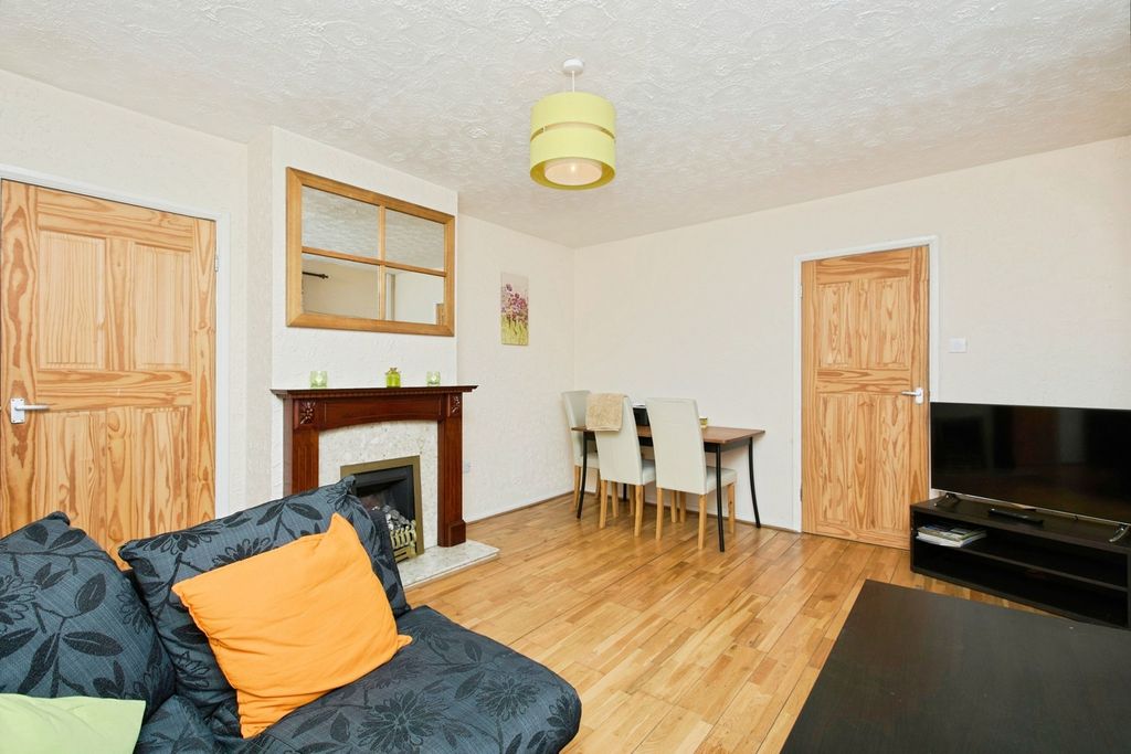 Property photo 3 of 18 Pbox-Img.Jpg