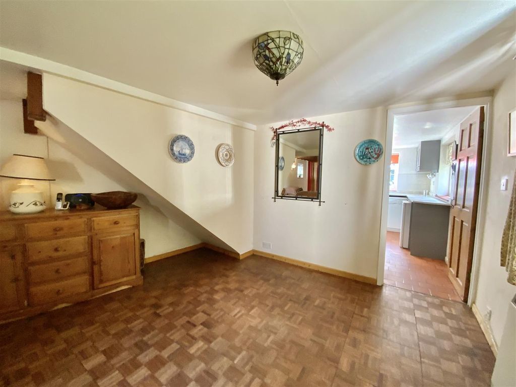 Property photo 3 of 19 Dining Area