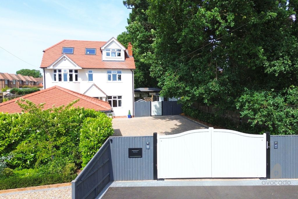Property photo 1 of 25 5208850