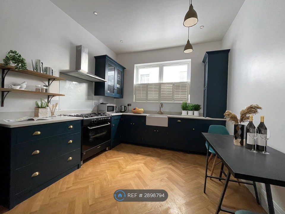 Property photo 3 of 13 Kitchen Diner