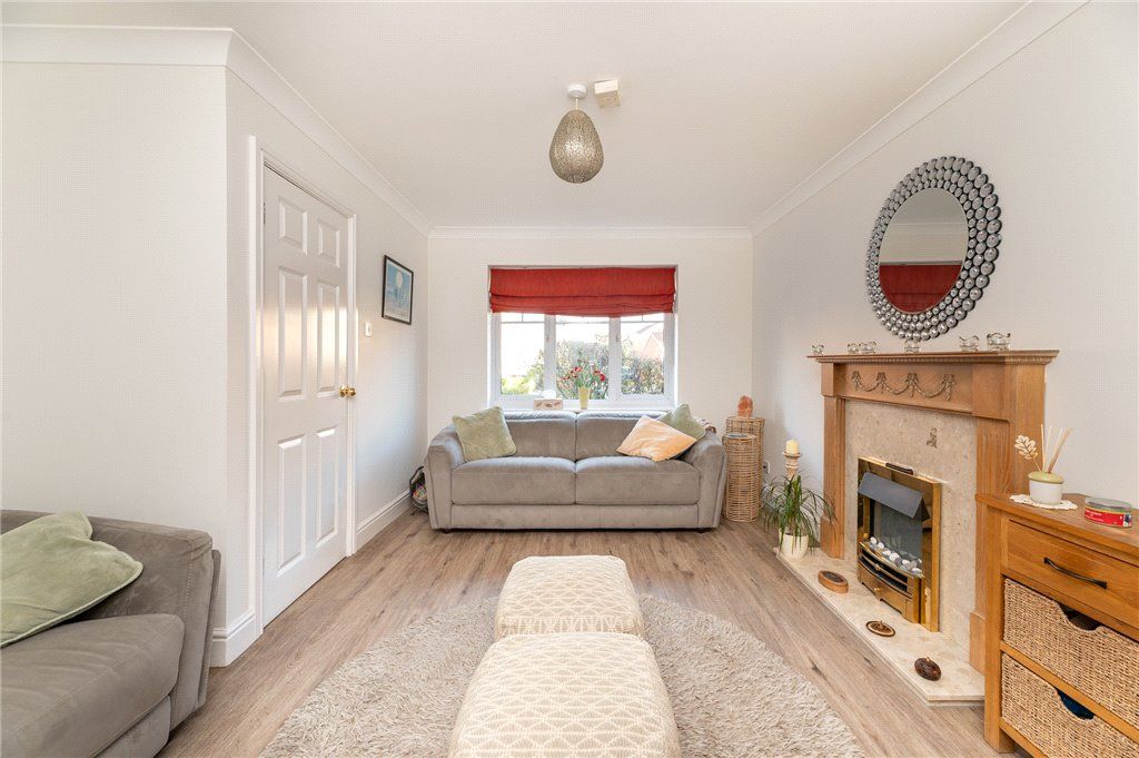 Property photo 3 of 30 Living Room