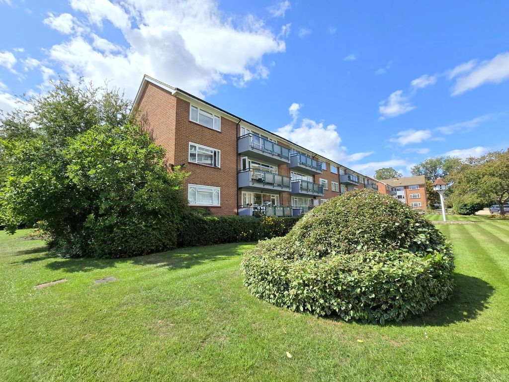 Property photo 1 of 10 Photo 6