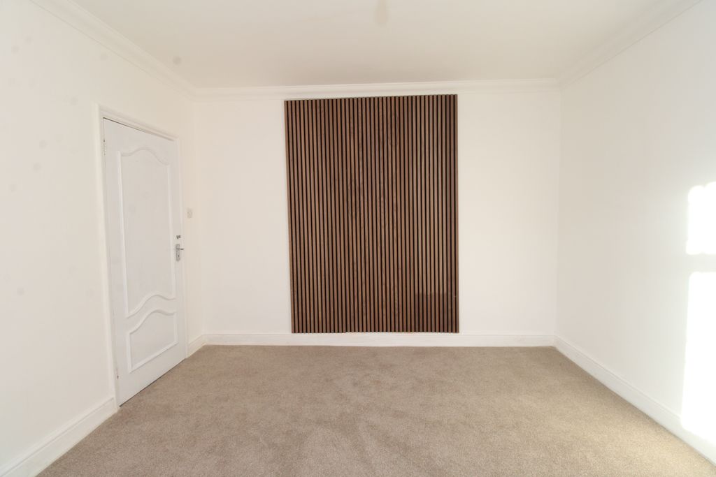 Property photo 3 of 10 Img_7024