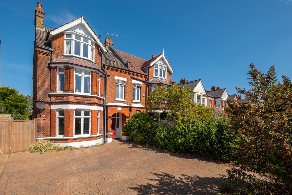 Property photo 1 of 30