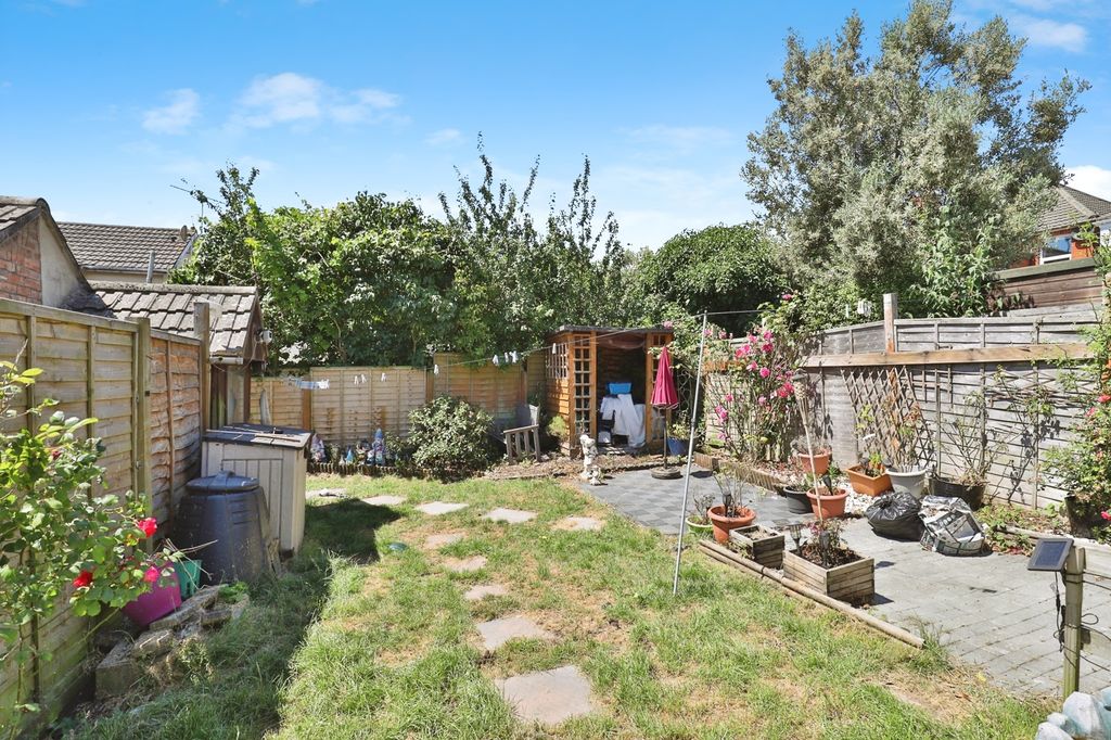 Property photo 3 of 17 Photo