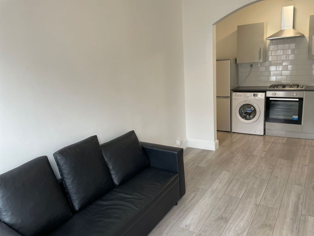 Property photo 2 of 11