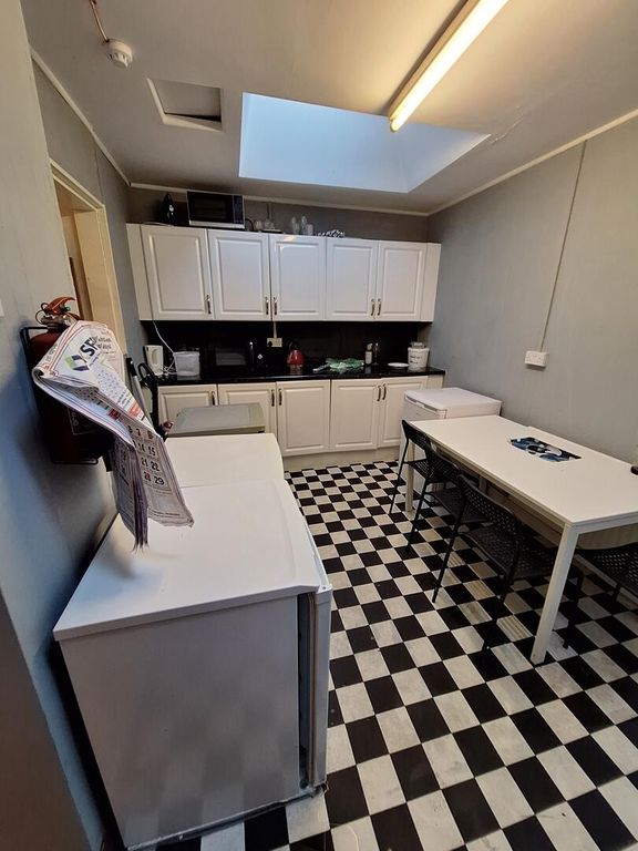 Property photo 1 of 7 Kitchen