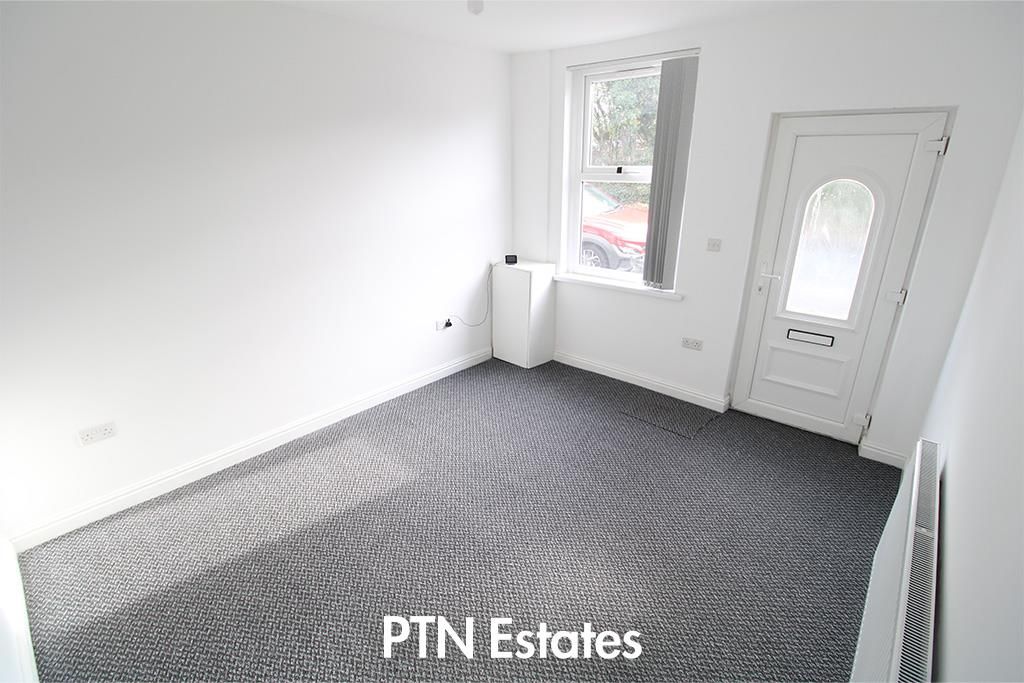 Property photo 2 of 12 Lounge.Jpg