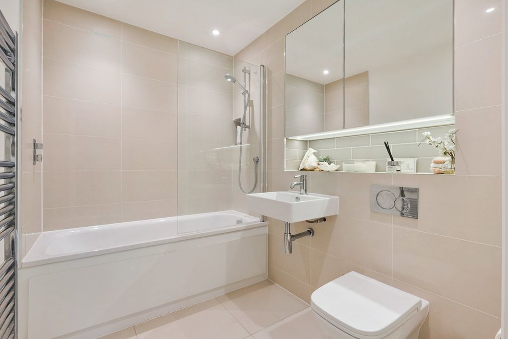 Additional image 11 of 2 bed flat for saleOxted RH8